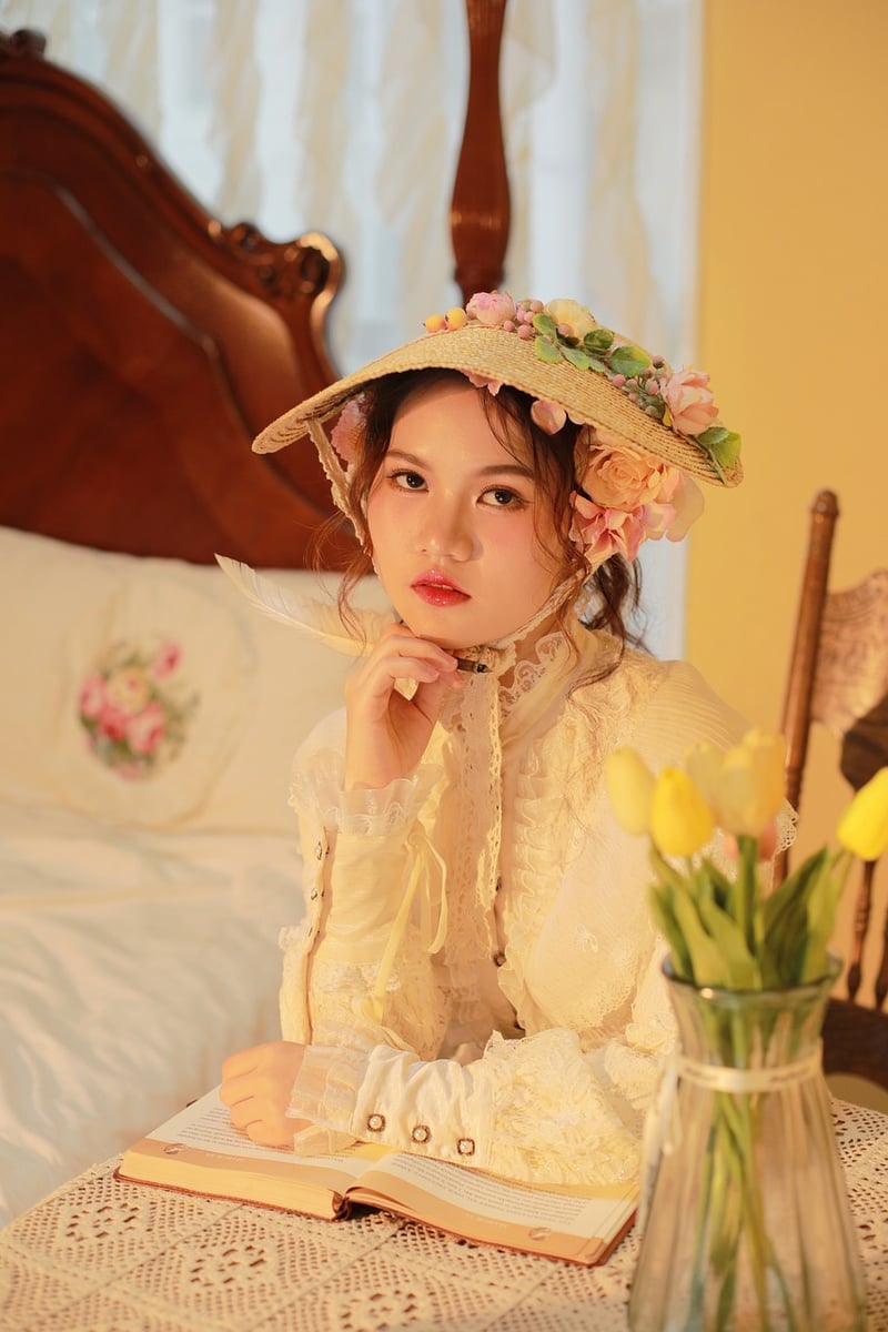 Vintage Lace Touches